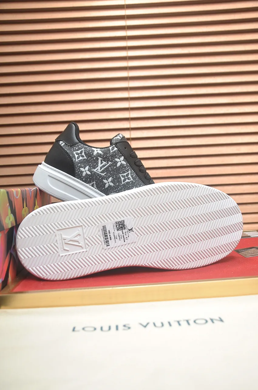 Men's shoes 💰540💶[LOUIS VUITTON] Original order price (water-dyed cowhide lining) new model 🍀LV Louis Vuitton * - top version of LV classic trendy shoes! Made of imported original cowhide, water-dyed cowhide lining, and original wear-resistant rubber outsole! High quality products! Code number 38-45 (45 is custom-made and cannot be returned or exchanged)